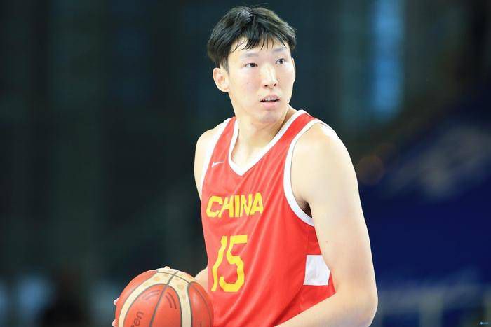 ”导演落落听后动情回复：“好的爱情电影就是让大家看完之后想去体验一段美好的情感，两个爱过的人最后没有在一起一定会有遗憾，但是我们不能因此就对爱失去勇气